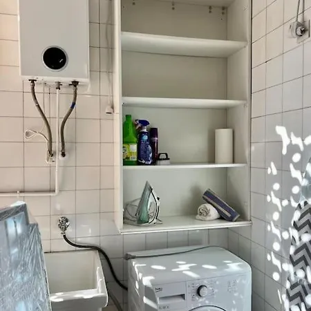 Center Flat Apartment *