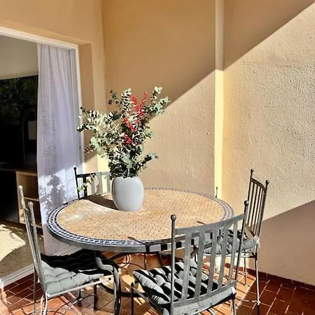 Center Flat Apartment *